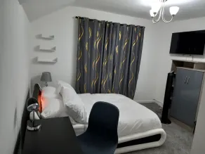 Cosy Accommodation - Image 3