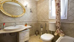 Large 5 Bedroom Villa with Panoramic Sea Views, A/C, Private Pool, Fitness Room and Sauna! - Image 5