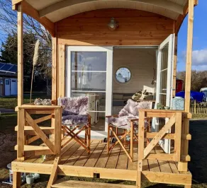 \"Bunk 14\" circus wagon / tiny house by the sea, glamping - Image 4