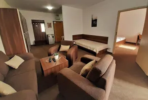 Melrose Apartments - Image 5