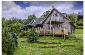 Beautiful 2 bed lodge with hot tub & sauna - Image 3
