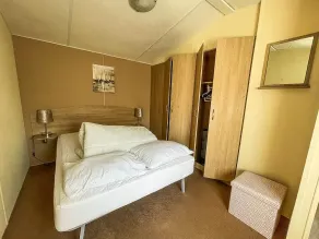 Caravan With Front Decking At Coopers Beach Holiday Park Ref 49080Pa - Image 5
