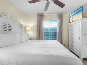 Parfait escapade! Vues magnifiques de l'eau et les couchers de soleil de Destin! - Image 3