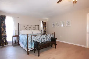 Lake view, Spacious 5 bedrooms, big lot, sleep 18 - Image 4