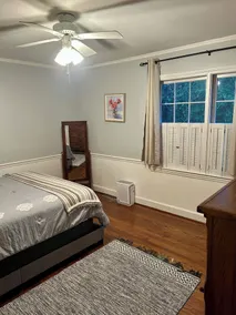 Charming home in downtown Camden - Image 4