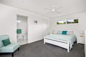 LIMESTONE BEACH COTTAGE, 4 BEDROOMS, 3 BATHROOMS, HOT TUB SPA, BLAIRGOWRIE - Image 4