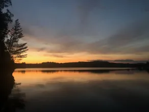 Large Water Front Child Friendly Cabin on Historic Joe Pond - Image 3