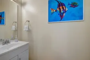 Seas The Day - private pool, 1 block from Ocean! - Image 3