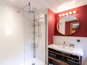 Chalet luxueux à Chamonix, 5 chambres pour 10 pers - Image 3