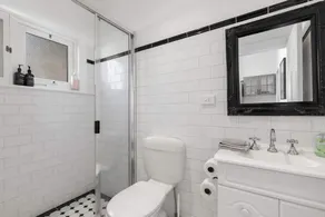 Cosy Glenelg South Family Cottage| Close To Beach | Pets Welcome - Image 2