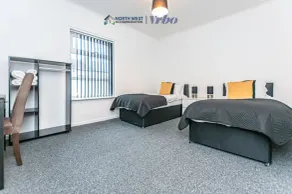 Wigan Work-Ready 3BR House Sleeps 6 Guests - Image 5