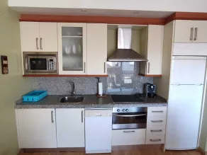 Apartment with sea views - Image 5