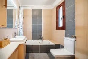 Country House ‘Sky Hills’ with Panoramic Sea Views, Wi-Fi, and Air Conditioning - Image 4