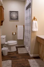 The Lodge - Cozy farm stay with hot tub & breathtaking views 10 min to FL & WBS - Image 3