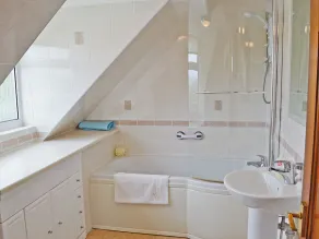 3 Schlafzimmer Unterkunft in Pentraeth, Anglesey - Image 2