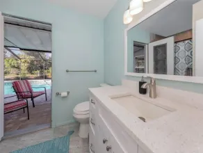 Cozy home with heated pool - 8 min from the beach. - Image 3