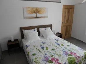 SPACIOUS HOUSE 5 MINUTES WALK FROM THE VILLAGE SWIMMING POOL COMFORT, CALM - Image 5