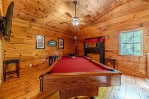 Hoo`s There Hideaway | 2BR 2BA | Hot tub | Biljardbord | Jacuzzi | Eldstaden - Image 3