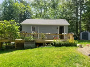 Year round lake front retreat - Image 5