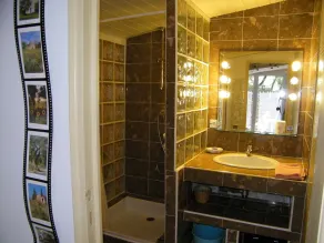 Gite pour 2 sous les chênes, accueil vélo et piscine - Image 2