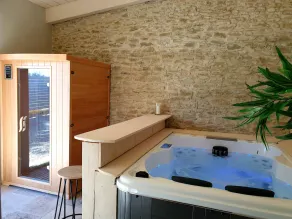 Modernes Bauernhaus in Uzés, beheiztes Schwimmbad, Sauna, Whirlpool und Fitnessraum - Image 3