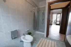 Michela 2 by Theater Home, mit Seeblick - Image 3