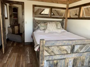 A soul soothing escape. Artistically built and lovingly maintained. - Image 4