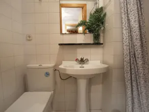 Lovely apartment for 6 guests with WIFI, A/C, TV, terrace and pets allowed - Image 3
