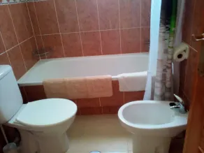 2 Bed-Sleeps 5-Private Pool-Pets-AirCon - Image 2