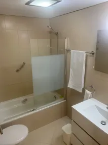 Appartamento adatto alle famiglie con giardino, piscina e terrazza - Image 2