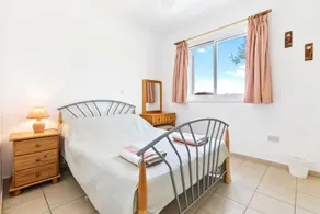 Quality garden apt on the coast. Sea view Free Paphos airport transfers & aircon - Image 5