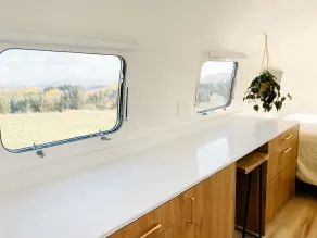 Restored 1973 Airstream Land Yacht - Image 5