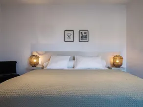 Très jolie maison rénovée, Superbe situation avec vue chenal et Ville Close - Image 5