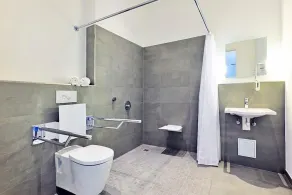 Modern, dog-friendly apartment with west-facing terrace - only 20 m to the beach! - Image 4
