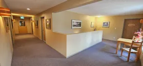 Raven's Nest Hotel - Image 5