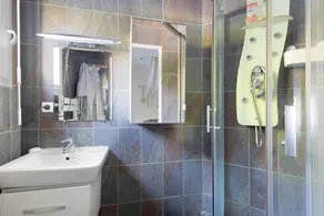 Air-conditioned Villa 'Le Coin Du Bois en Touraine', Heated Pool & Jacuzzi - Image 2