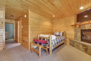 Near Ponds, Hiking & Mtn Biking! Greenwood Cabin - Image 3