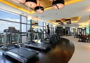 STAYLUXIA - GRAMERCY - Luxury Two Bedroom Junior Suite with 2 Balconies, FREE Amenities, Pool, Gym, Netflix - Housekeeping Available - Image 2