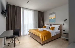 Smukt hus med 4 soveværelser i. - Image 3