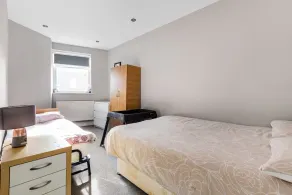 Clapham Common Sleeps 10 Free Parking for 4 Cars or 3 Vans 2 Bed 2 Bath 5 min to Metro Zone 2 - Image 4