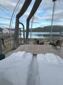 Glass domes at Arctic Ocean Lodge - Image 2