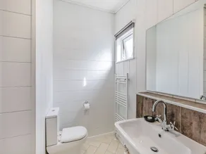 2 bedroom accommodation in Chadwick, near Worcester - Image 3