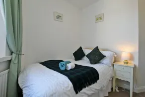 SEA AIR, pet friendly, country holiday cottage in Amble - Image 5