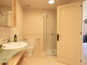 Familj Villa med privat pool gångavstånd till strand och stad - Image 5