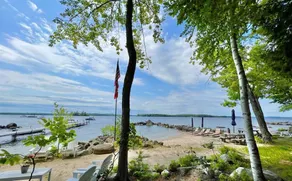 Beachside On Sebago Limit 6 2 Bedroom Villa - Image 3