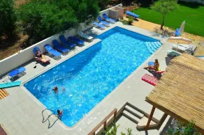 Eleonora Boutique Hotel is situated 1 km from Anissaras city centre - Image 2