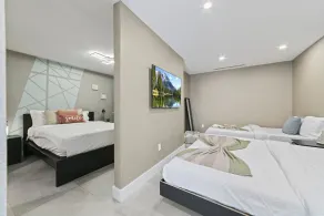South Miami Gem • Mini Golf, Pool table • Pool_BBQ - Image 5