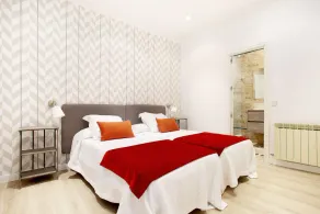 Unique Apartment in Most Exclusively Area. Chamberí - Image 2