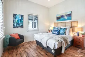The Gallery - Stylish City-Fringe Apartment with Outdoor Living & Office Space - Image 5