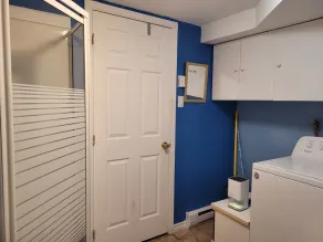 studio, bachelor - Image 3